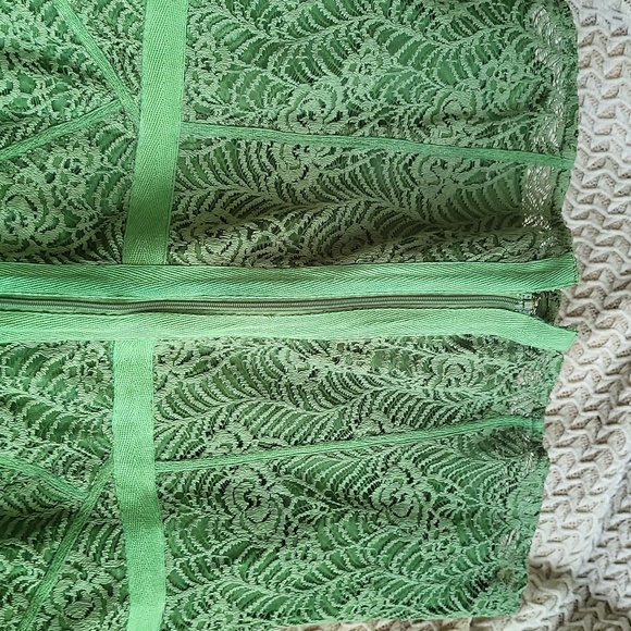 Vintage Lace & Mesh Sleeveless Zip Blouse - Green - Picture 4 of 10